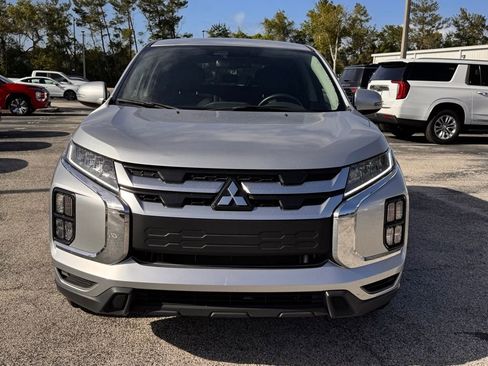 Used 2024 Mitsubishi Outlander Sport SE image 2