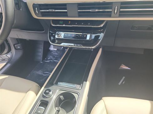 New 2026 Lincoln Corsair Premiere image 30