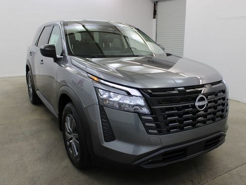 New 2026 Nissan Pathfinder S FWD image 6