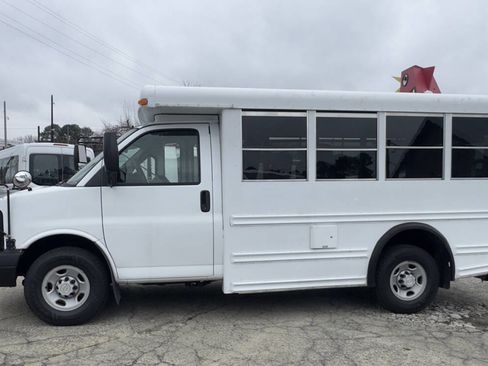 Used 2008 Chevrolet Express 3500 3500 2dr Commercial/Cutaway/Ch w/ School Bus Package image 4