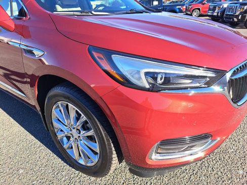 Used 2019 Buick Enclave Premium image 16