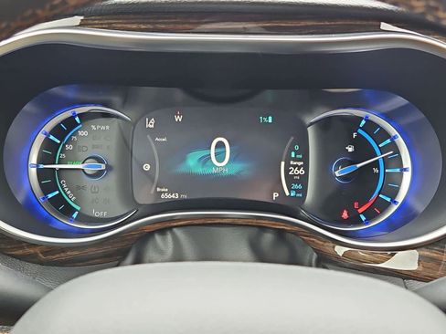 Used 2022 Chrysler Pacifica Pinnacle image 34