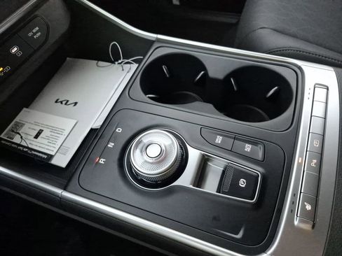 New 2026 Kia Carnival LXS FWD image 22