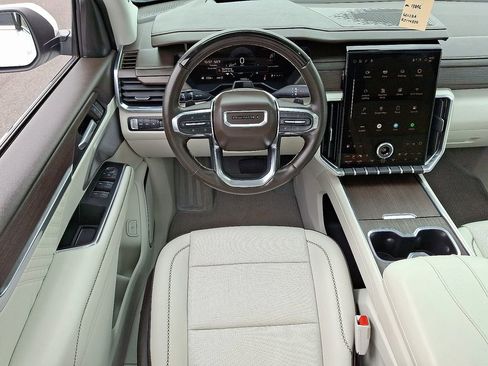 Used 2024 GMC Acadia Denali w/ Super Cruise Package image 13