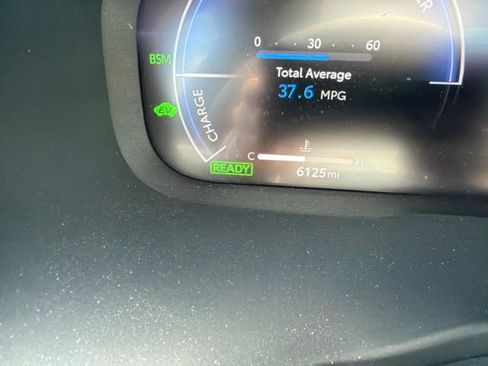 Used 2025 Toyota RAV4 XSE w/ Advanced Technology Package AWD/4WD image 9
