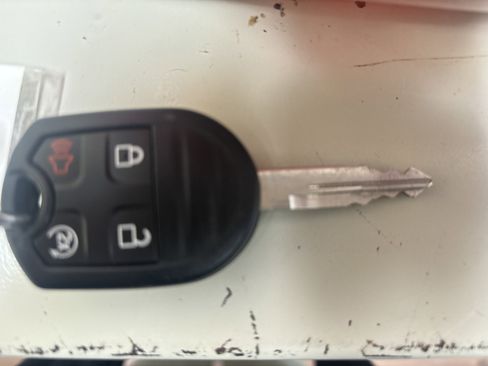 Used 2012 Ford F150 Lariat w/ Lariat Chrome Pkg image 25