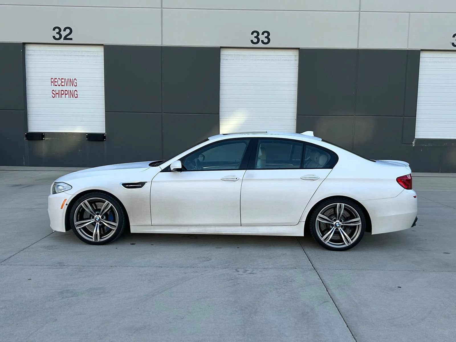 Used 2013 BMW M5 RWD image 2