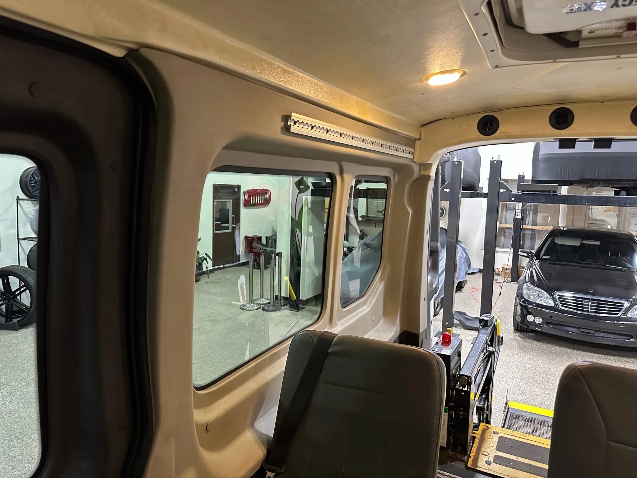 Used 2015 Ford Transit 250 148 Medium Roof RWD image 53