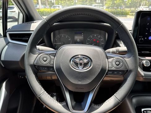 Used 2025 Toyota Corolla SE FWD image 47