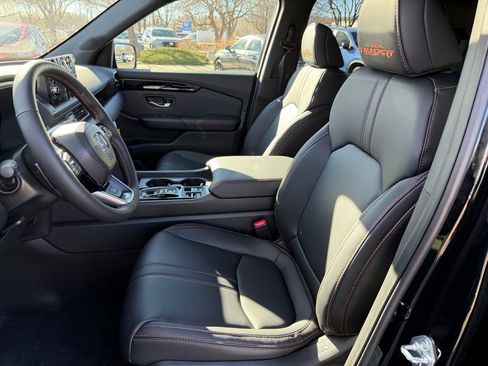 New 2025 Honda Pilot TrailSport image 12