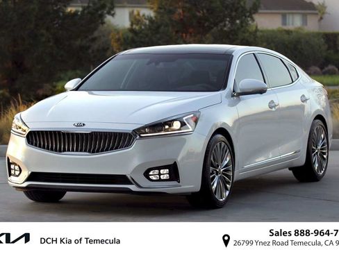 Used 2017 Kia Cadenza Technology FWD image 1