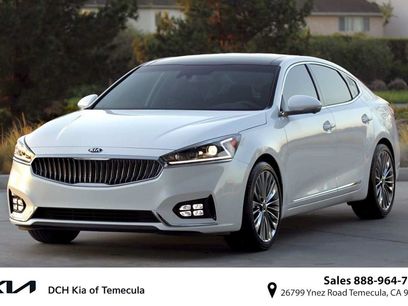 Used 2017 Kia Cadenza Technology