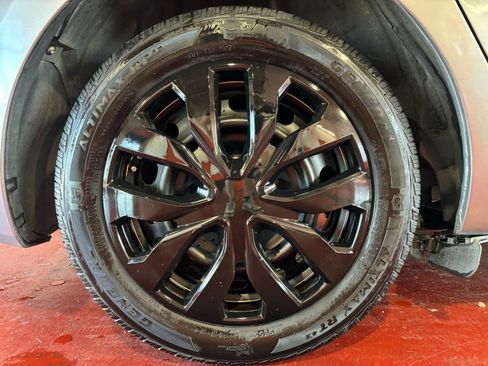 Used 2013 MAZDA MAZDA3 i Sport image 32