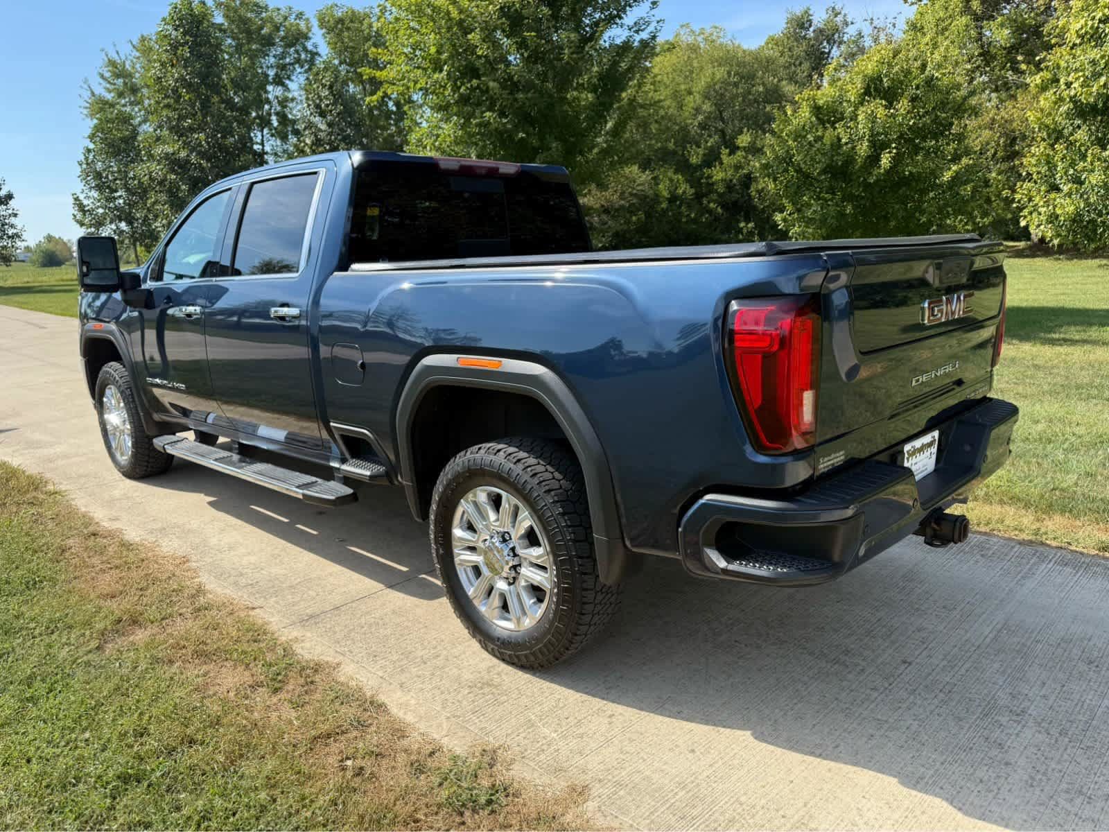 Used 2021 GMC Sierra 3500 Denali w/ Denali Ultimate Package AWD/4WD image 4