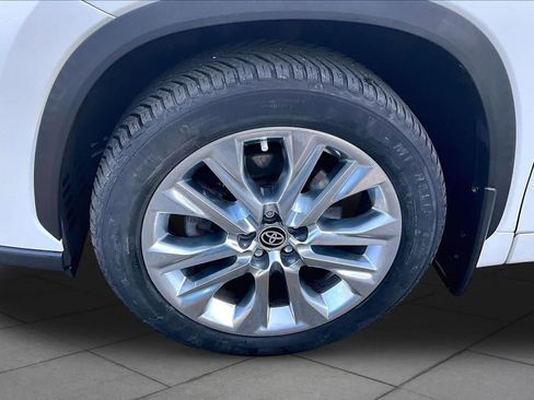 Used 2021 Toyota Highlander Limited AWD/4WD image 11