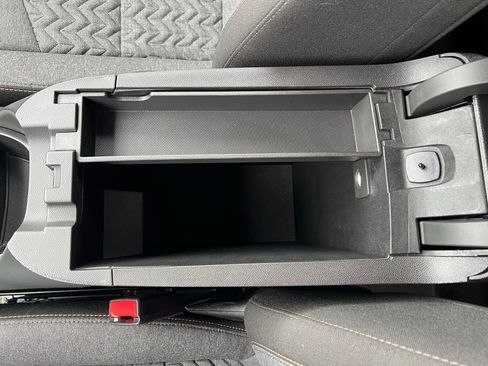 Used 2023 Chevrolet Equinox LT image 32