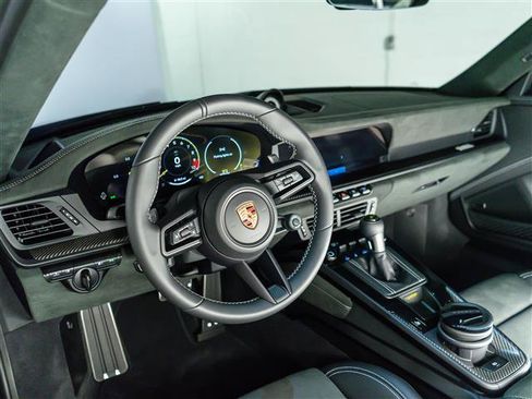 Used 2026 Porsche 911 GT3 RWD image 4