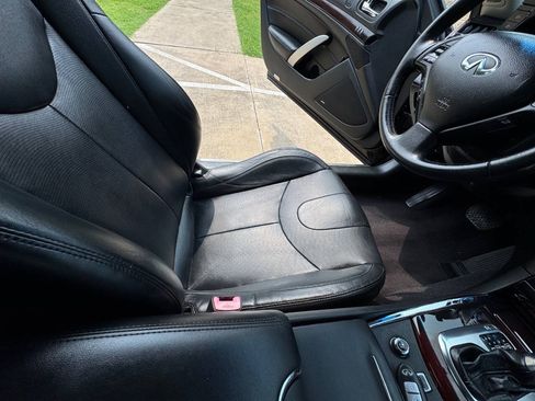 Used 2013 INFINITI G37 Convertible w/ Premium Pkg RWD image 31