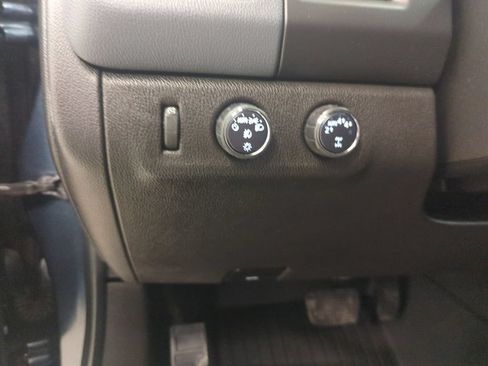 Used 2019 Chevrolet Colorado Z71 AWD/4WD image 13