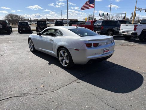 Used 2010 Chevrolet Camaro SS w/ RS Package RWD image 5