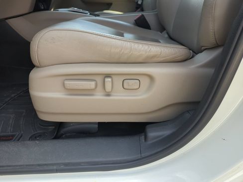 Used 2017 Honda Pilot Touring image 13
