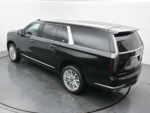 New 2026 Cadillac Escalade ESV Luxury image 25