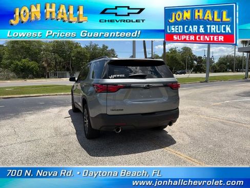 Used 2023 Chevrolet Traverse RS FWD image 10