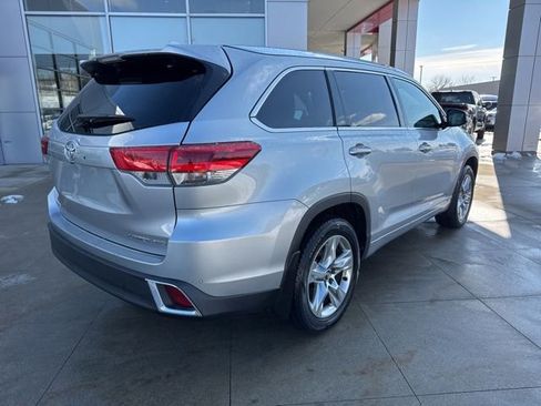 Used 2019 Toyota Highlander Limited image 7