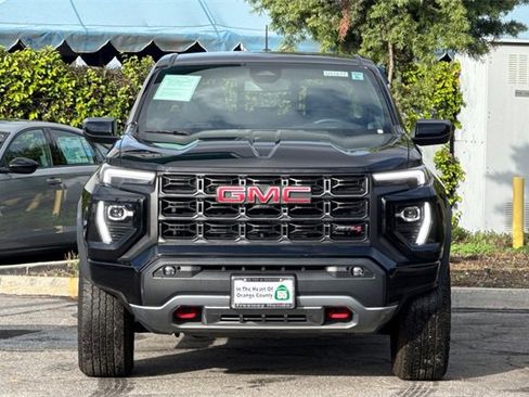 Used 2023 GMC Canyon AT4 image 9