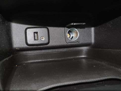 Certified 2018 Chevrolet Equinox LT FWD image 14