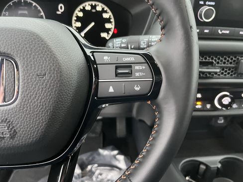 Certified 2025 Honda HR-V Sport image 18