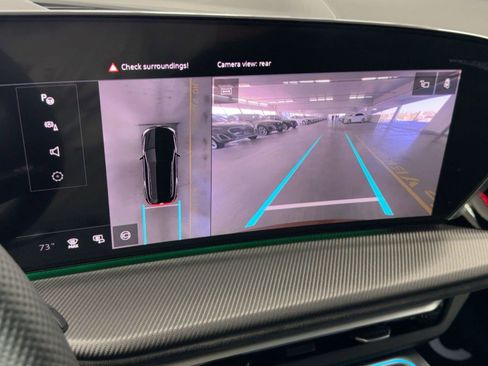 New 2025 Audi SQ5 Prestige image 25