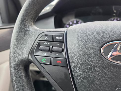 Used 2016 Hyundai Sonata Sport w/ Winter Weather Package FWD image 17