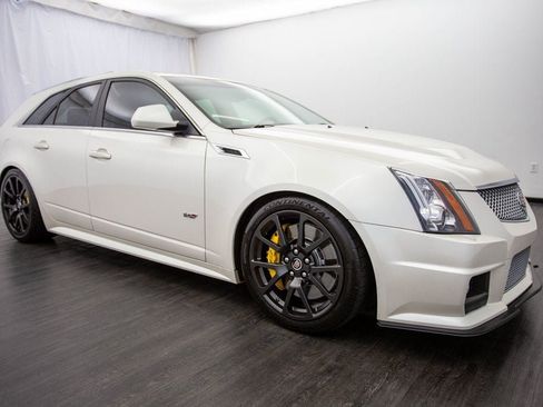 Used 2011 Cadillac CTS V image 28