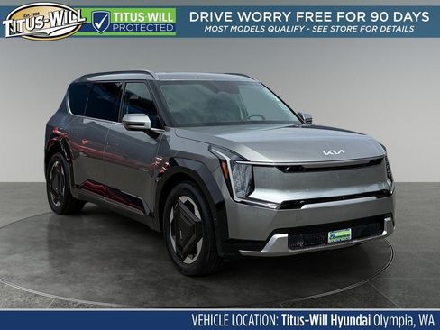 Used 2024 Kia EV9 Land AWD/4WD image 1