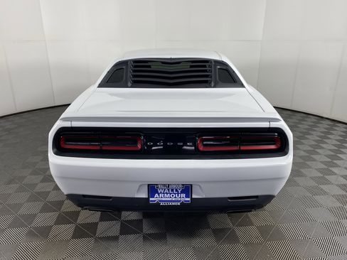 Used 2017 Dodge Challenger R/T image 6