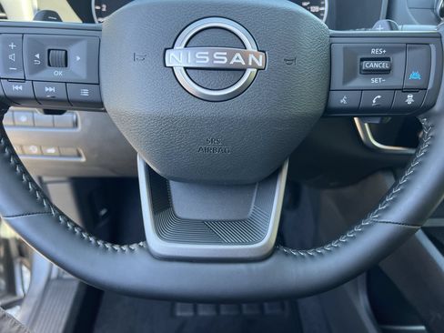 Certified 2026 Nissan Rogue SV FWD image 9