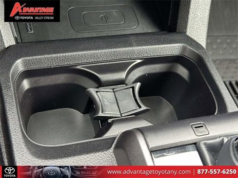 Certified 2023 Toyota Tacoma TRD Off-Road image 33