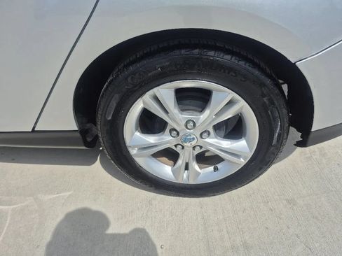 Used 2013 Ford Focus SE FWD image 9