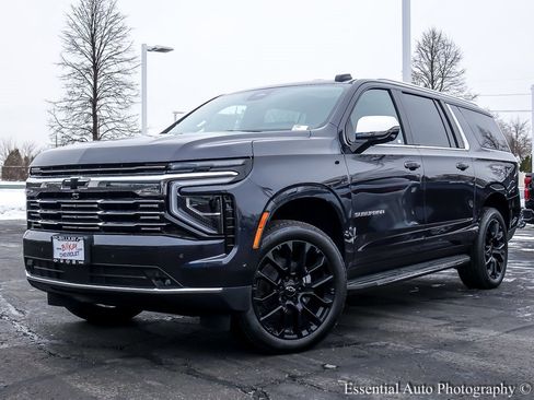 New 2026 Chevrolet Suburban Premier image 2