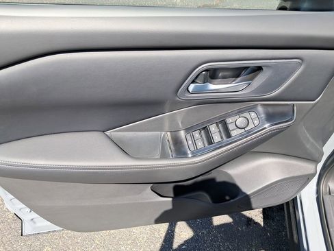 New 2026 Nissan Rogue SV AWD/4WD image 11