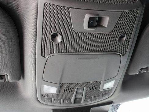 Used 2020 Ford F150 Lariat w/ Equipment Group 502A Luxury image 27