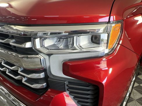Used 2023 Chevrolet Silverado 1500 LTZ w/ LTZ Premium Package AWD/4WD image 35