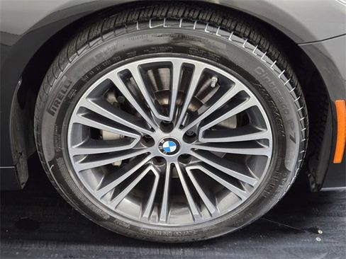 Used 2019 BMW 530i w/ Convenience Package image 9