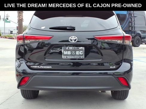 Used 2023 Toyota Highlander XLE FWD image 22