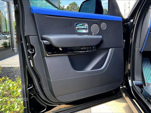 Certified 2023 Rolls-Royce Cullinan AWD/4WD image 21