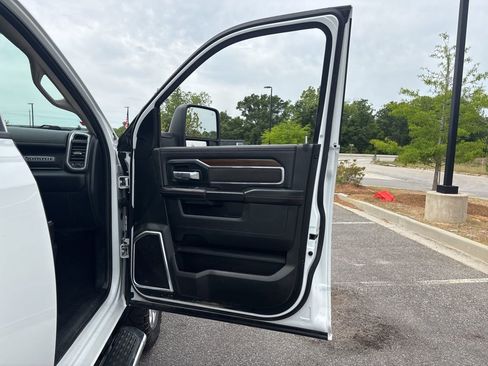 Used 2023 RAM 2500 Laramie AWD/4WD image 63