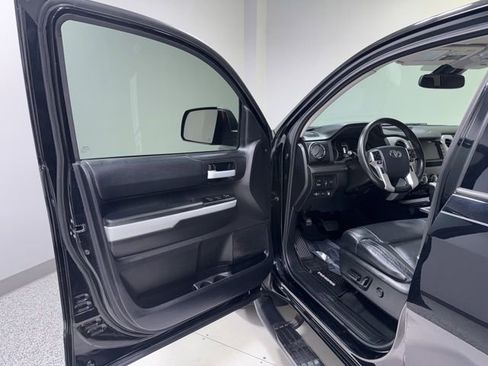 Used 2020 Toyota Tundra SR5 w/ SR5 Leather Package image 7