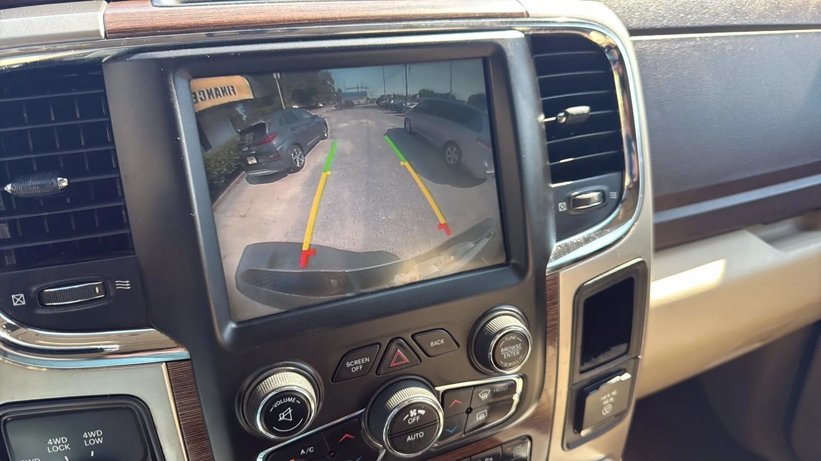 Used 2013 RAM 2500 Laramie w/ Convenience Group AWD/4WD image 13