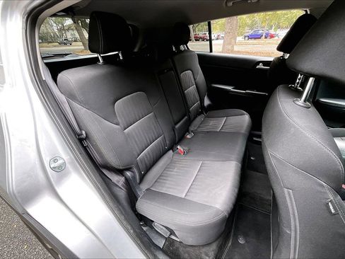 Used 2020 Kia Sportage LX image 22